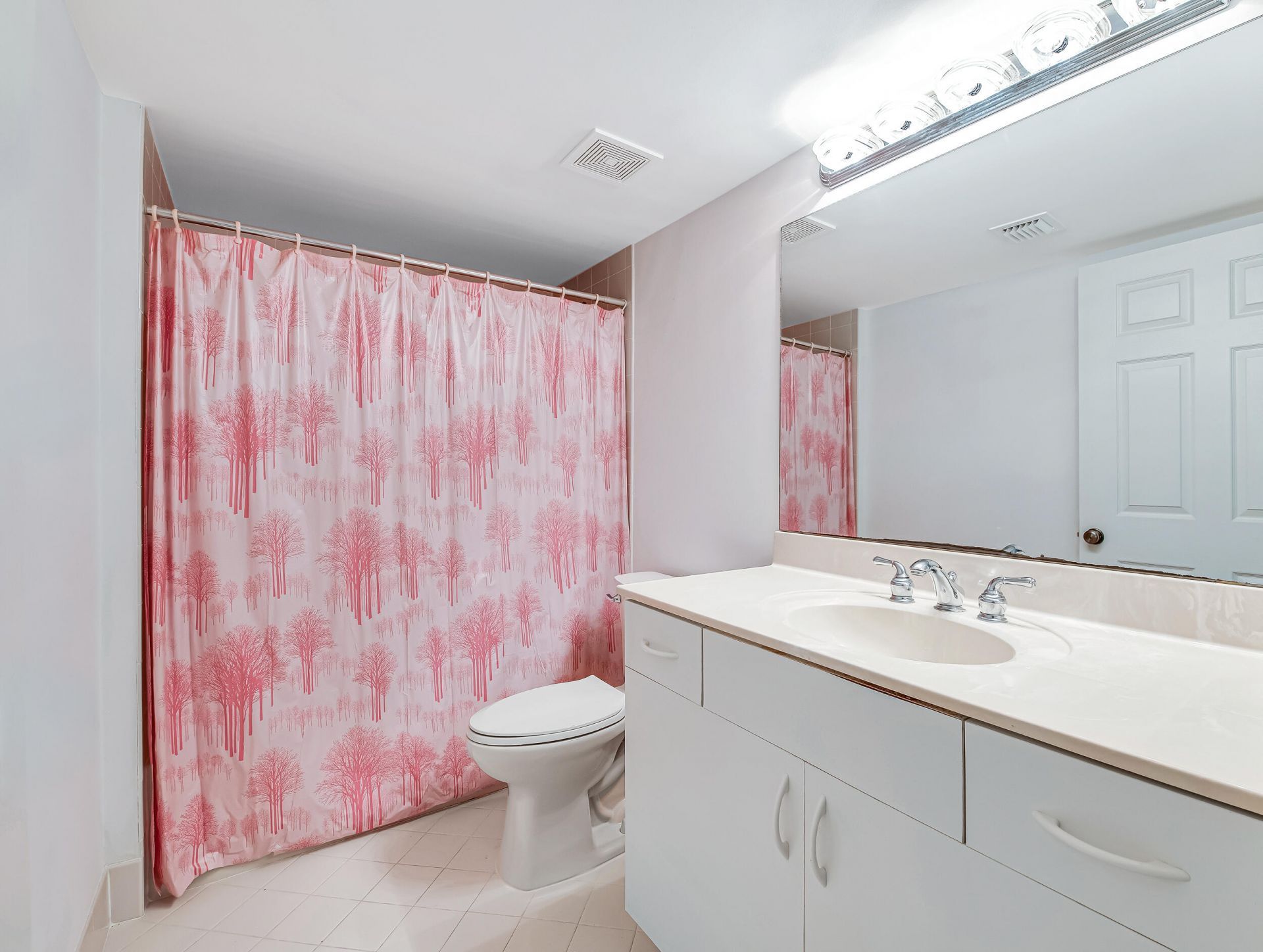 12565 Imperial Isle Drive, Unit 208, Boynton Beach, FL 33437 Photo