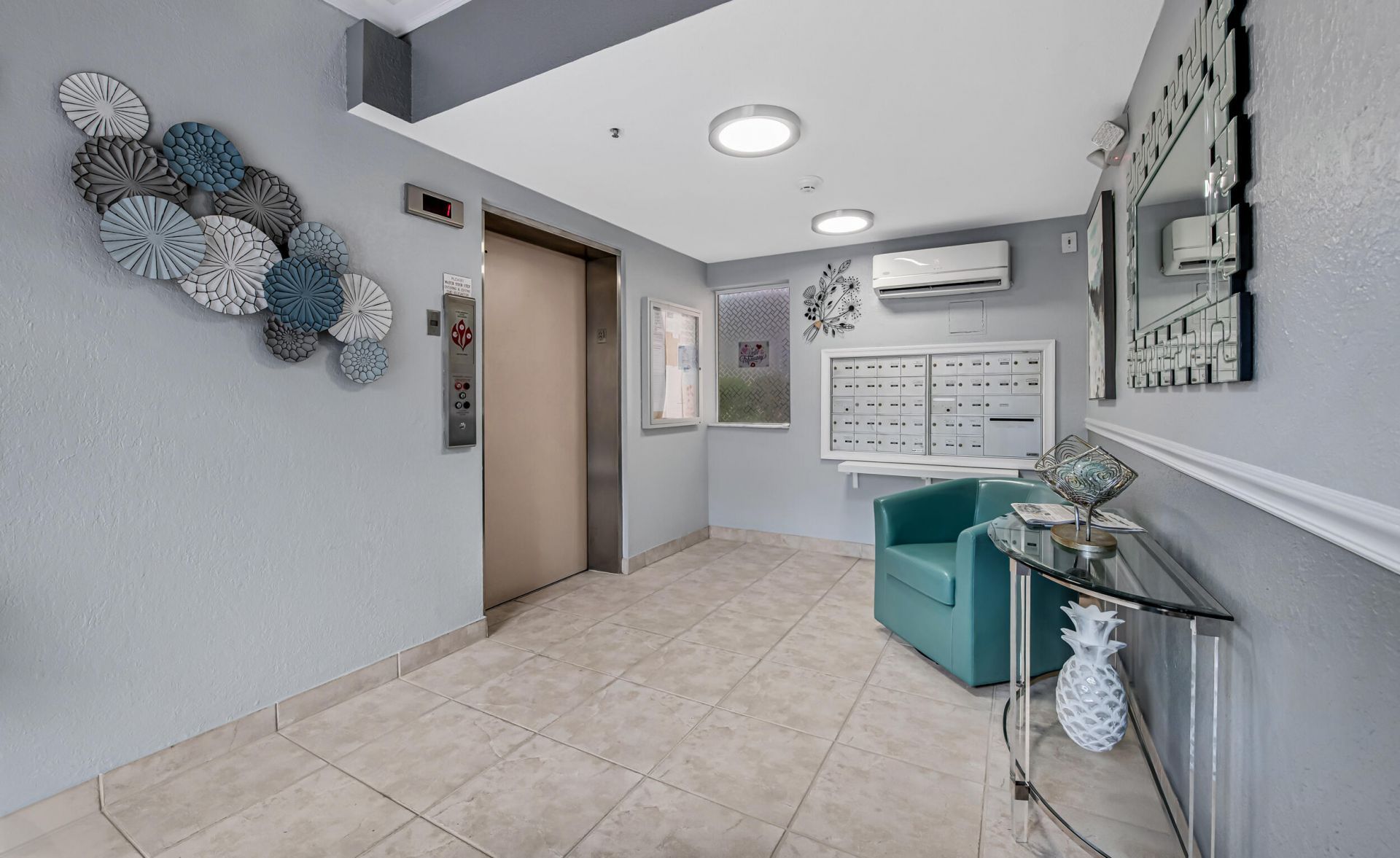 12565 Imperial Isle Drive, Unit 208, Boynton Beach, FL 33437 Photo