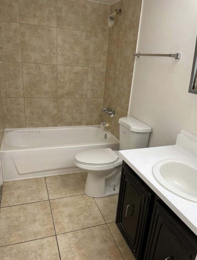 484 NW 165th St Road, Unit A-211, Miami, FL 33169 Photo