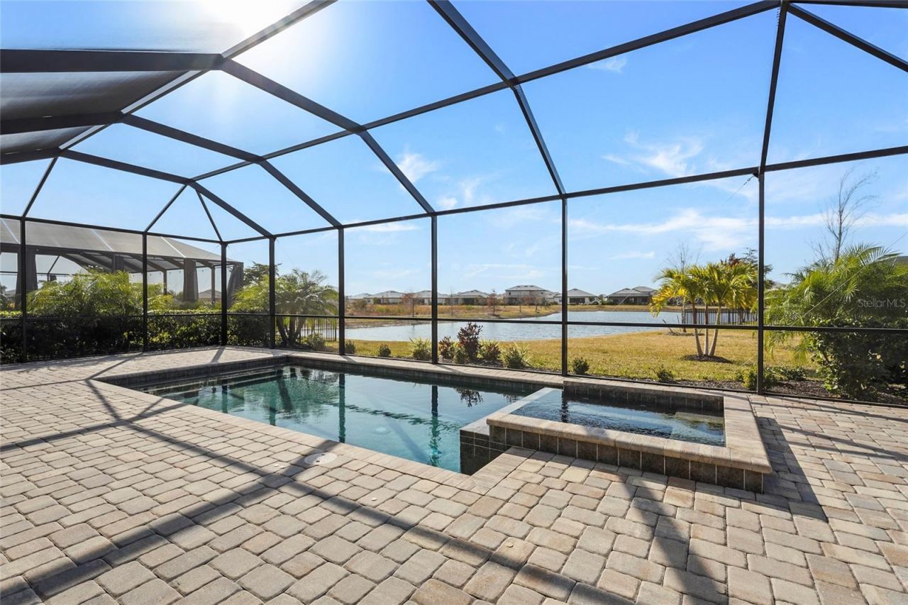 15351 Serene Shores Loop, Lakewood Ranch, FL 34211 Photo