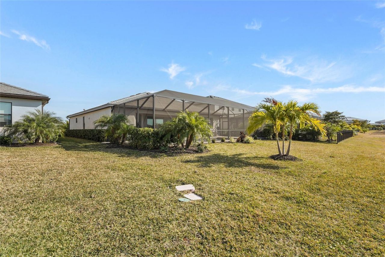 15351 Serene Shores Loop, Lakewood Ranch, FL 34211 Photo