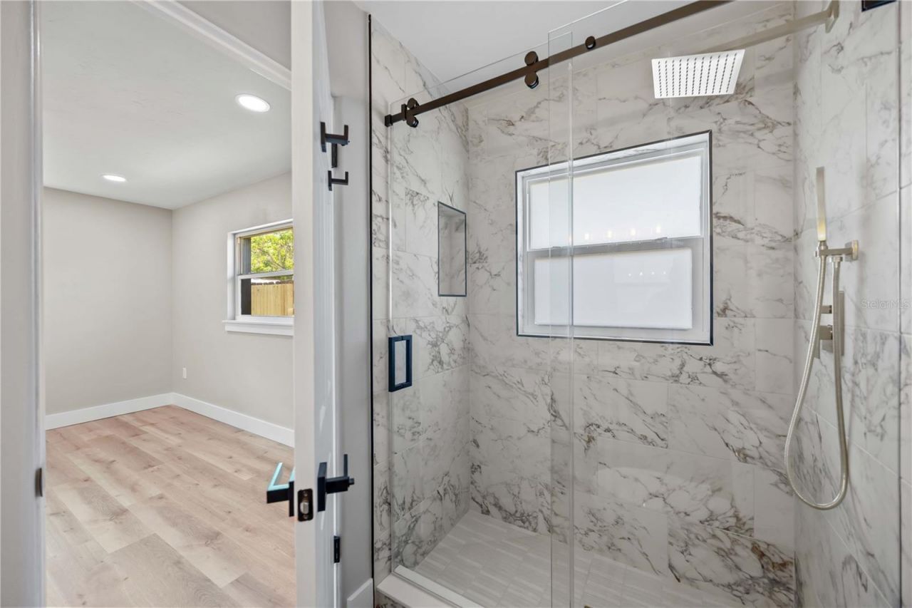 2770 Wood Street, Sarasota, FL 34237 Photo