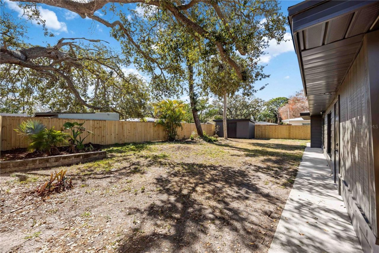 2770 Wood Street, Sarasota, FL 34237 Photo