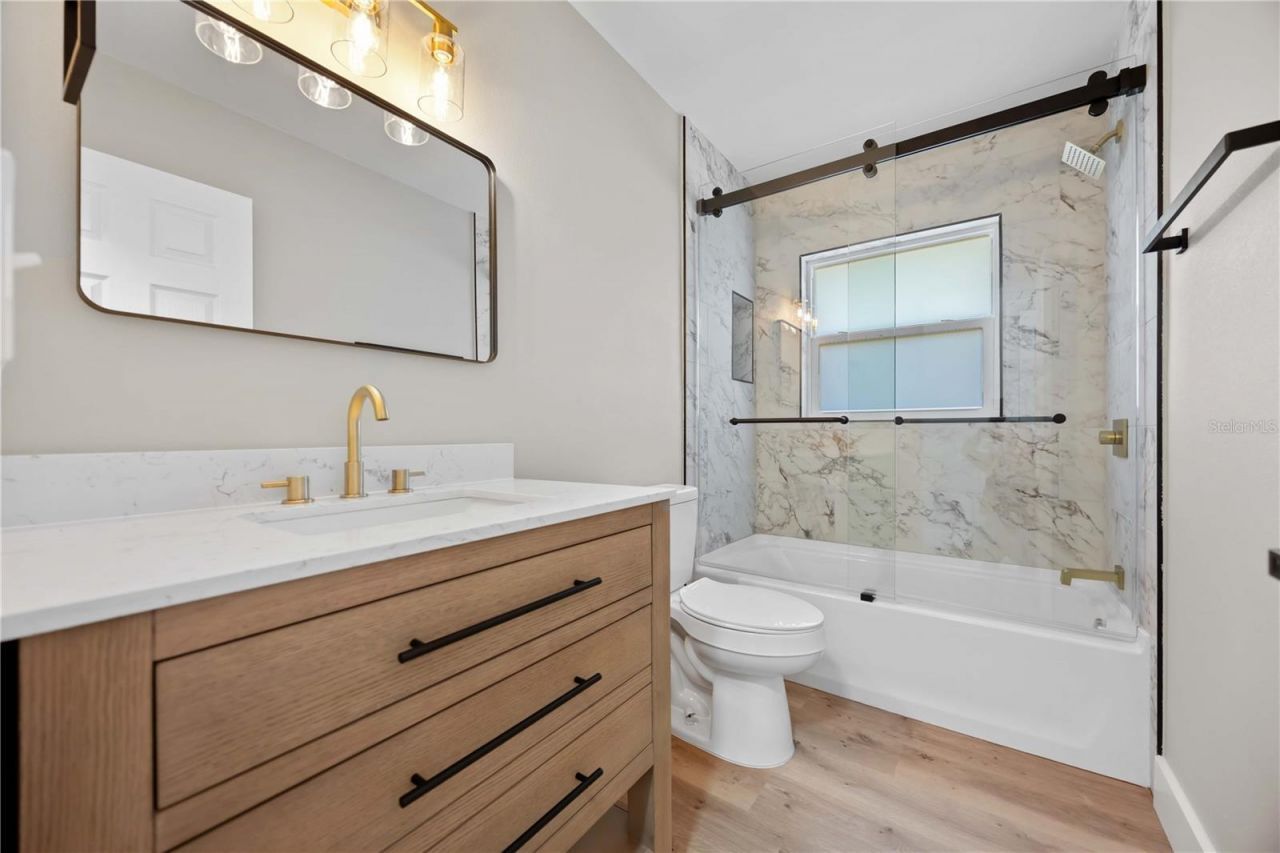 2770 Wood Street, Sarasota, FL 34237 Photo