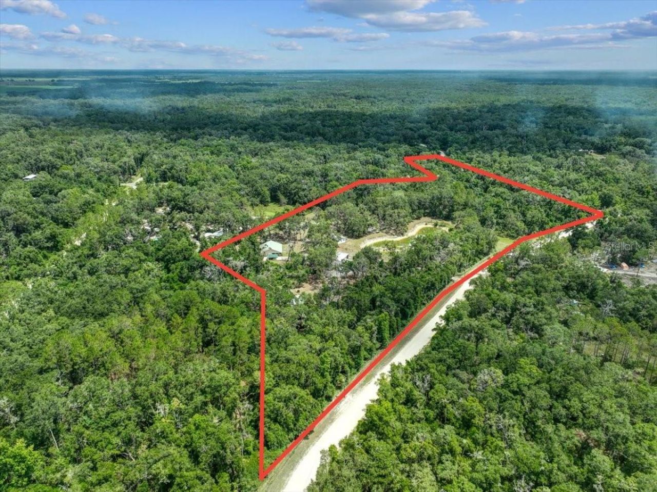 303/305 NE 290th Avenue, Old Town, FL 32680 Photo