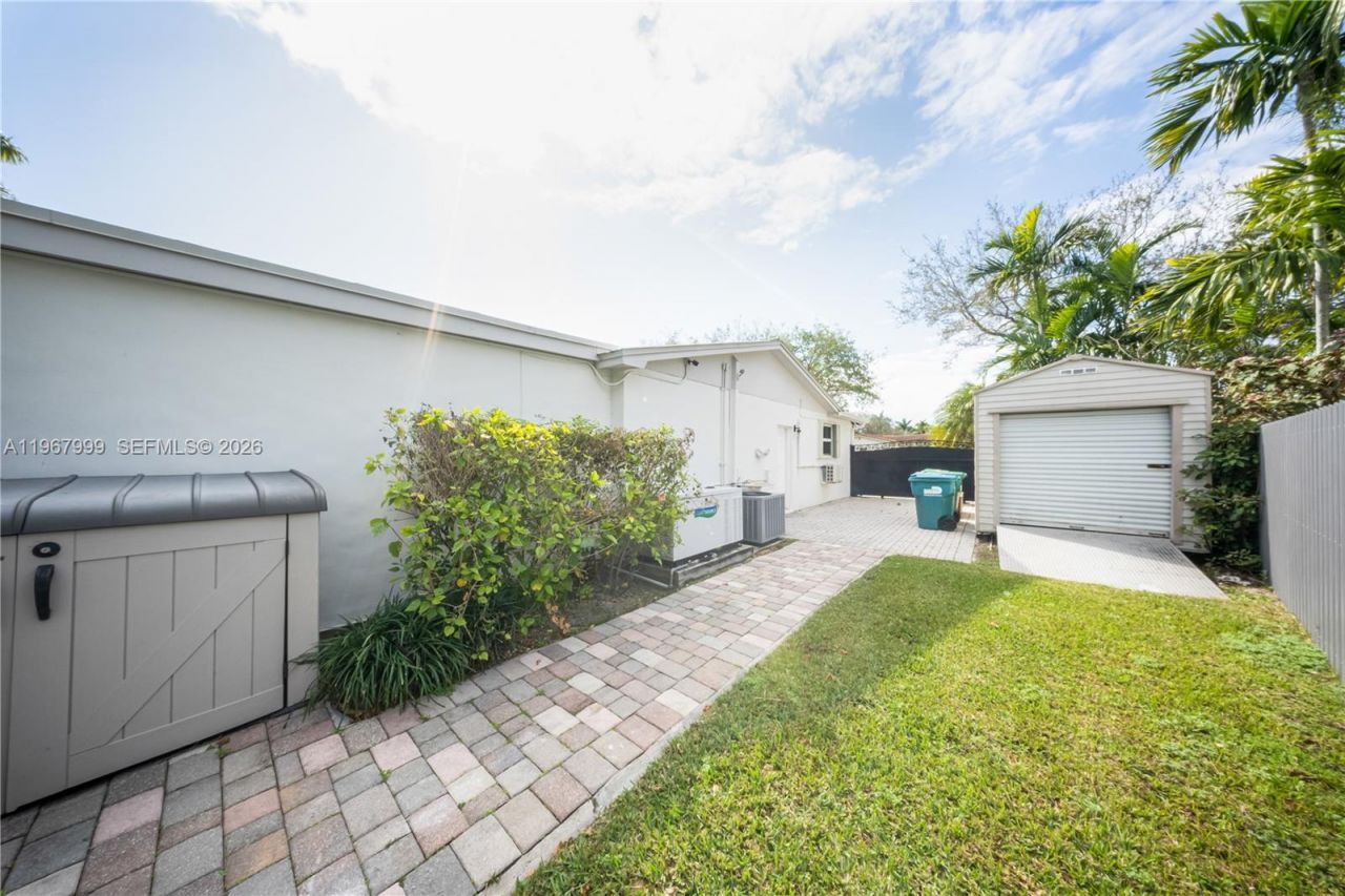 10485 SW 109th St, Miami, FL 33176 Photo