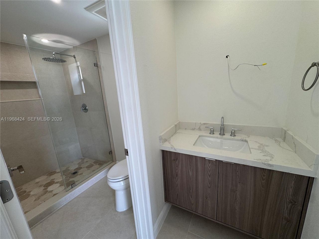 1900 W 54th St , Unit 219, Hialeah, FL 33012 Photo