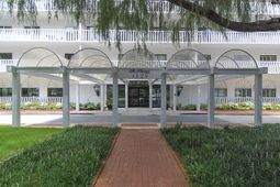 1829 Senate Street  photo 4