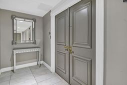 1829 Senate Street  photo 4