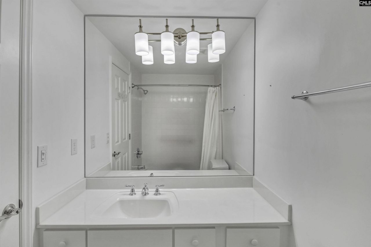 1829 Senate Street  Photo 33