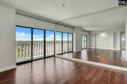 1829 Senate Street  photo 4