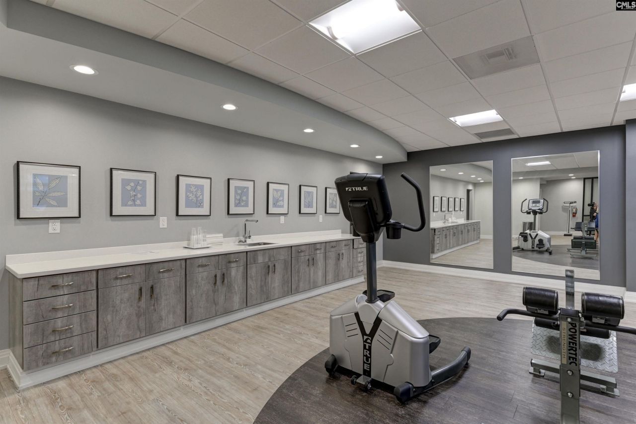 1829 Senate Street  Photo 52