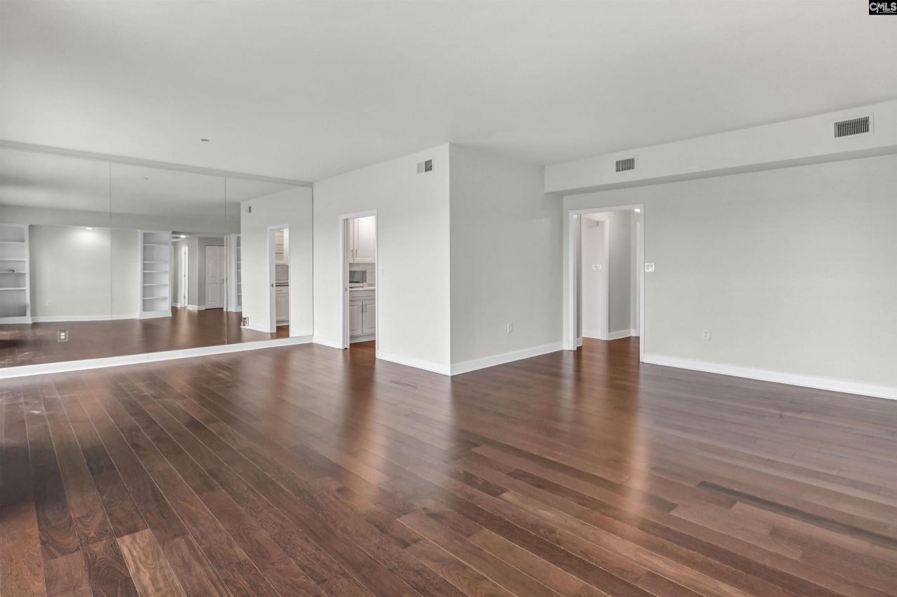 1829 Senate Street  Photo 7