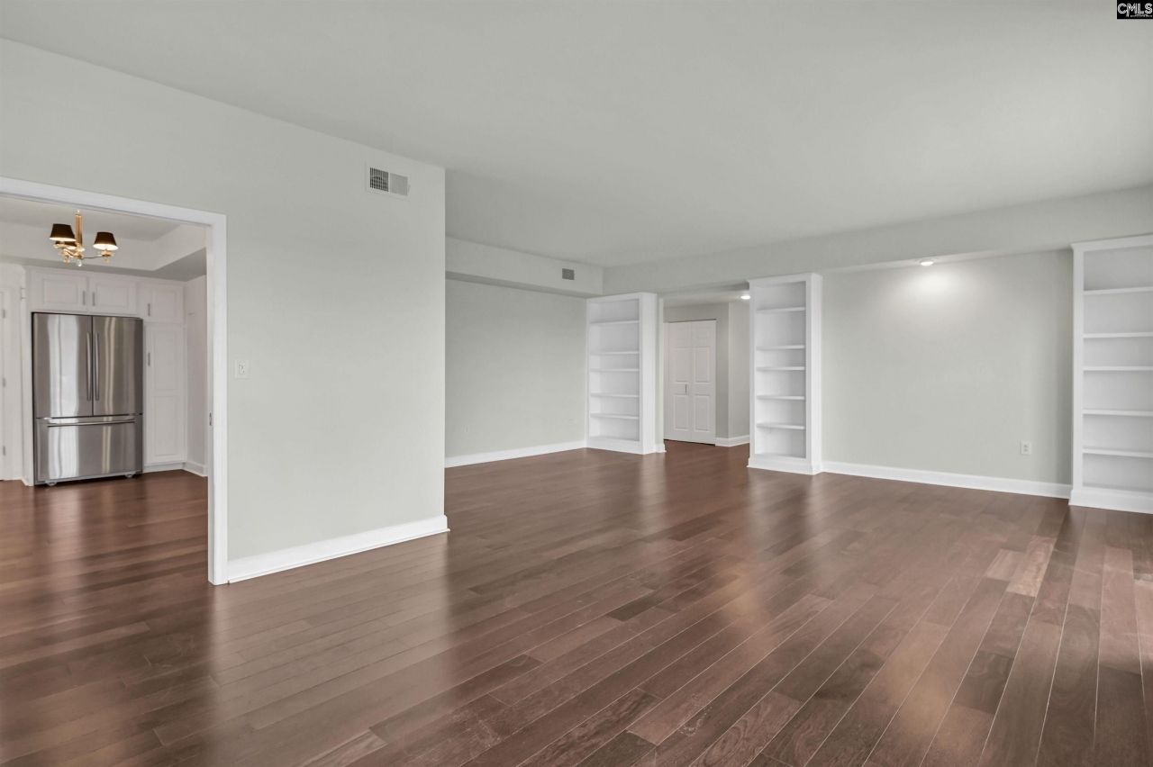 1829 Senate Street  Photo 8