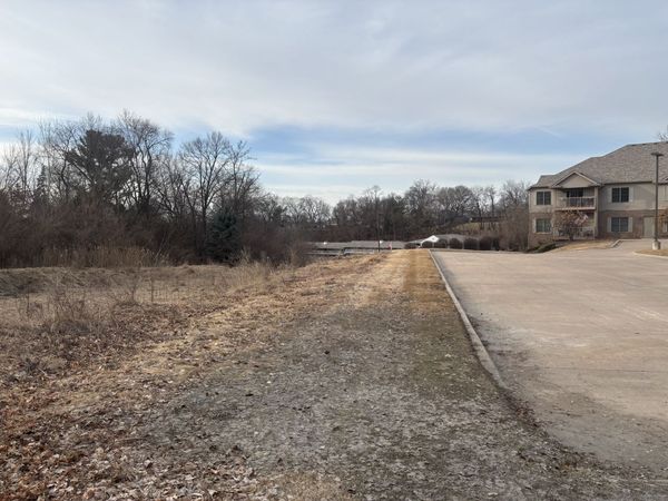 1251 Kimberly Road, Bettendorf, IA 52722