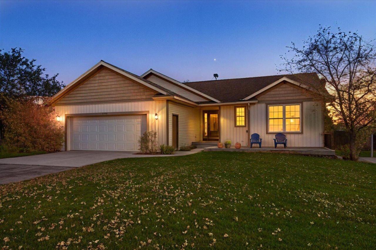 11590 Grange Avenue Ne, Sparta, MI 49345 Main Photo