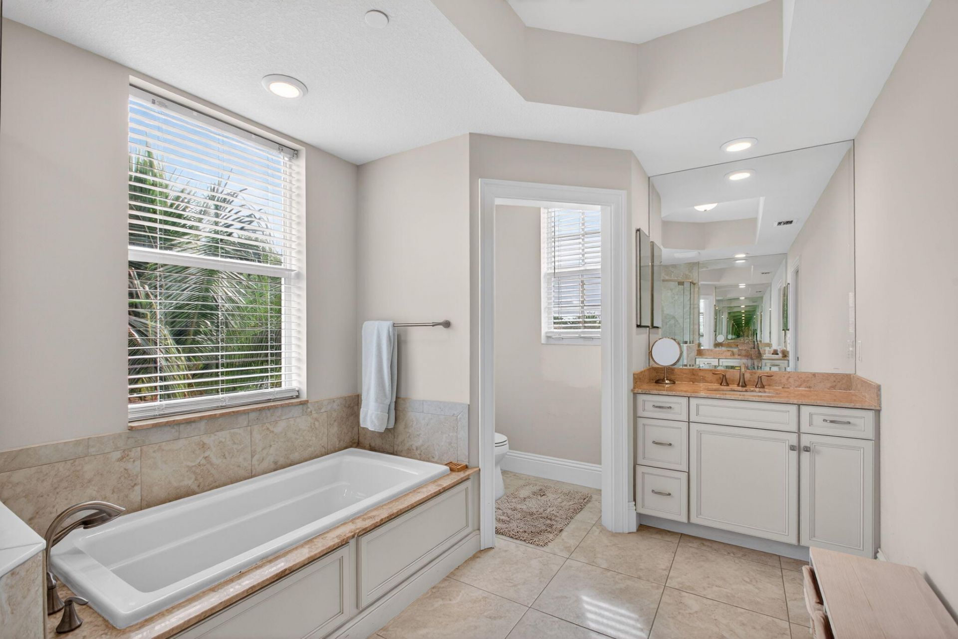 834 Bay Colony Drive S, Juno Beach, FL 33408 Photo