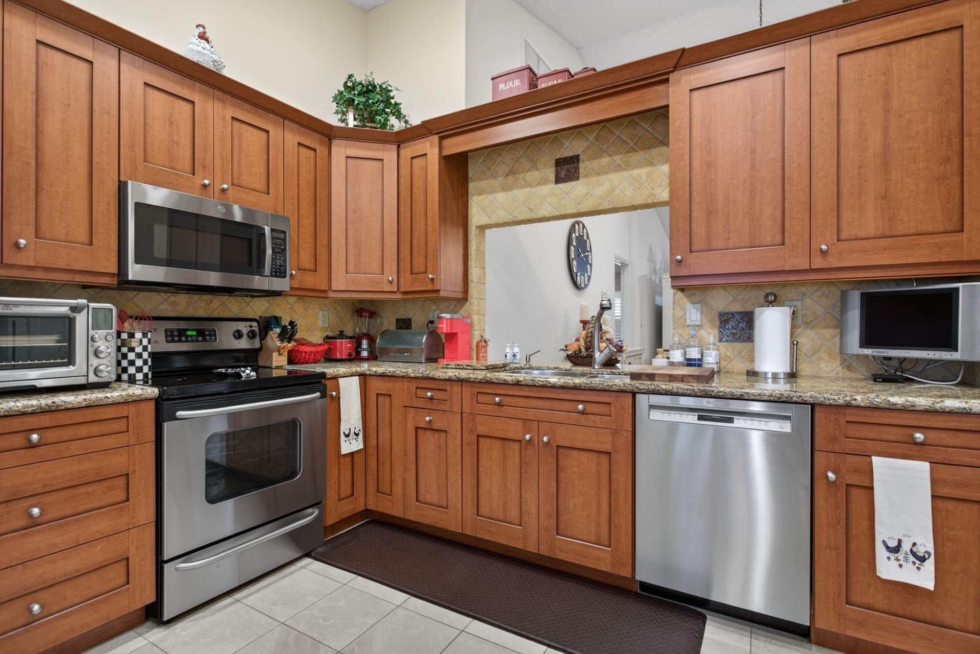 7157 Wisteria Way, Unit 7157, Tamarac, FL 33321 Photo