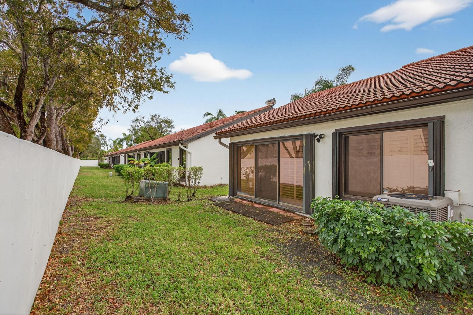 7157 Wisteria Way, Unit 7157, Tamarac, FL 33321 Photo