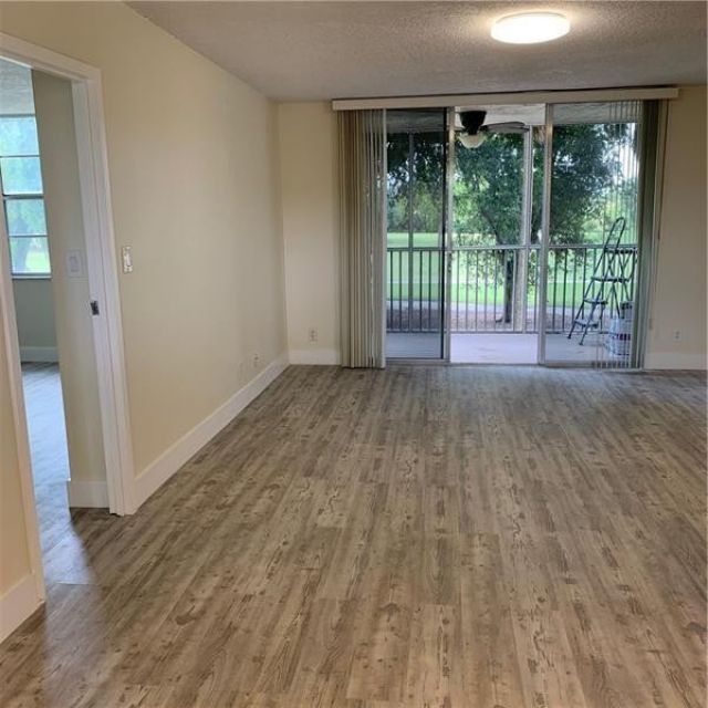 250 Jacaranda Drive, Unit 203, Plantation, FL 33324 Photo