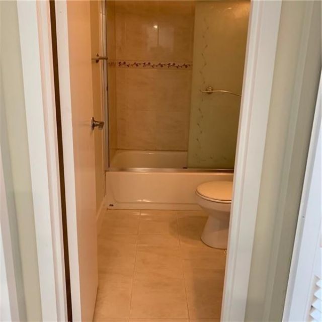 250 Jacaranda Drive, Unit 203, Plantation, FL 33324 Photo