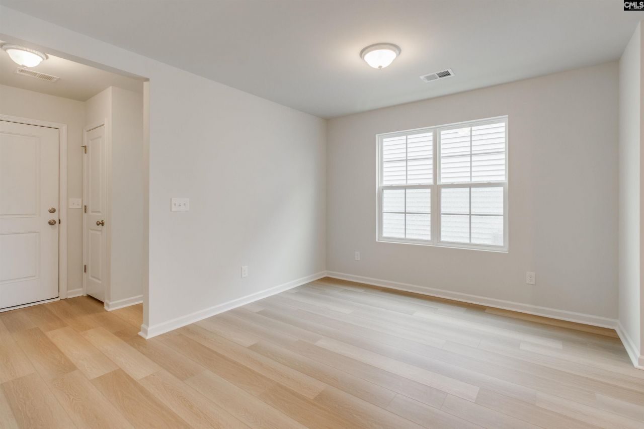 378 Hardwick Drive  Photo 6