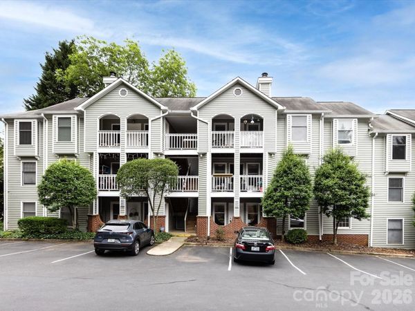 430 Queens Road, Unit 221, Charlotte, NC 28207
