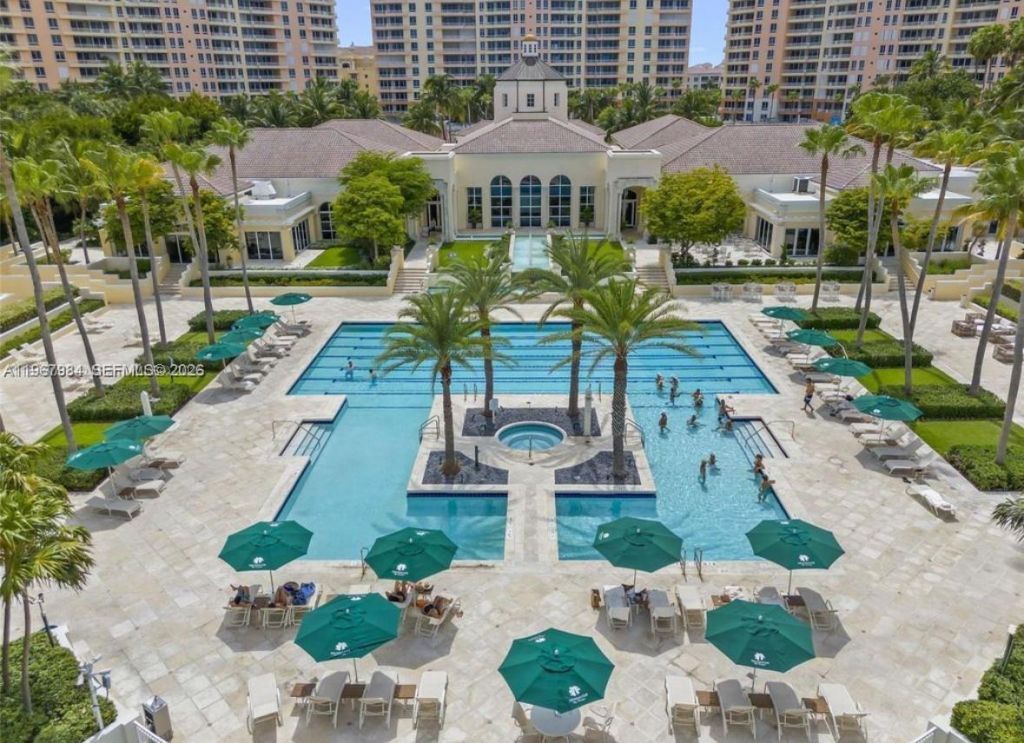 781 Crandon Blvd , Unit 106, Key Biscayne, FL 33149 Photo