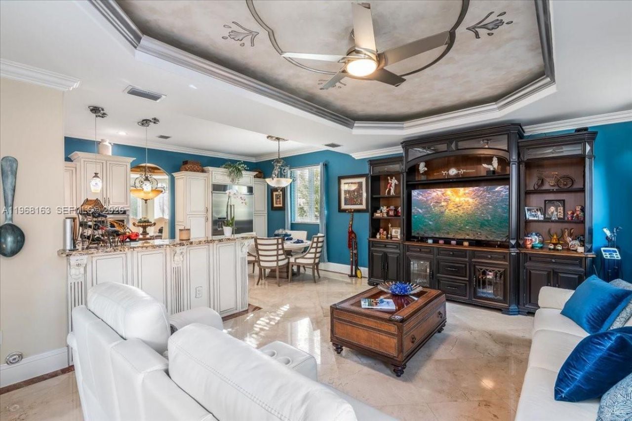 7851 NW 166th Ter, Miami Lakes, FL 33016 Photo