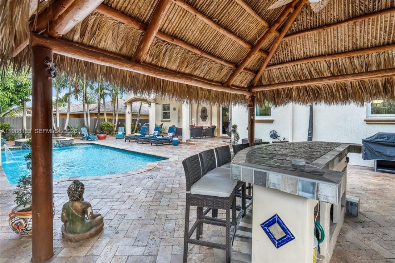 7851 NW 166th Ter, Miami Lakes, FL 33016 Photo