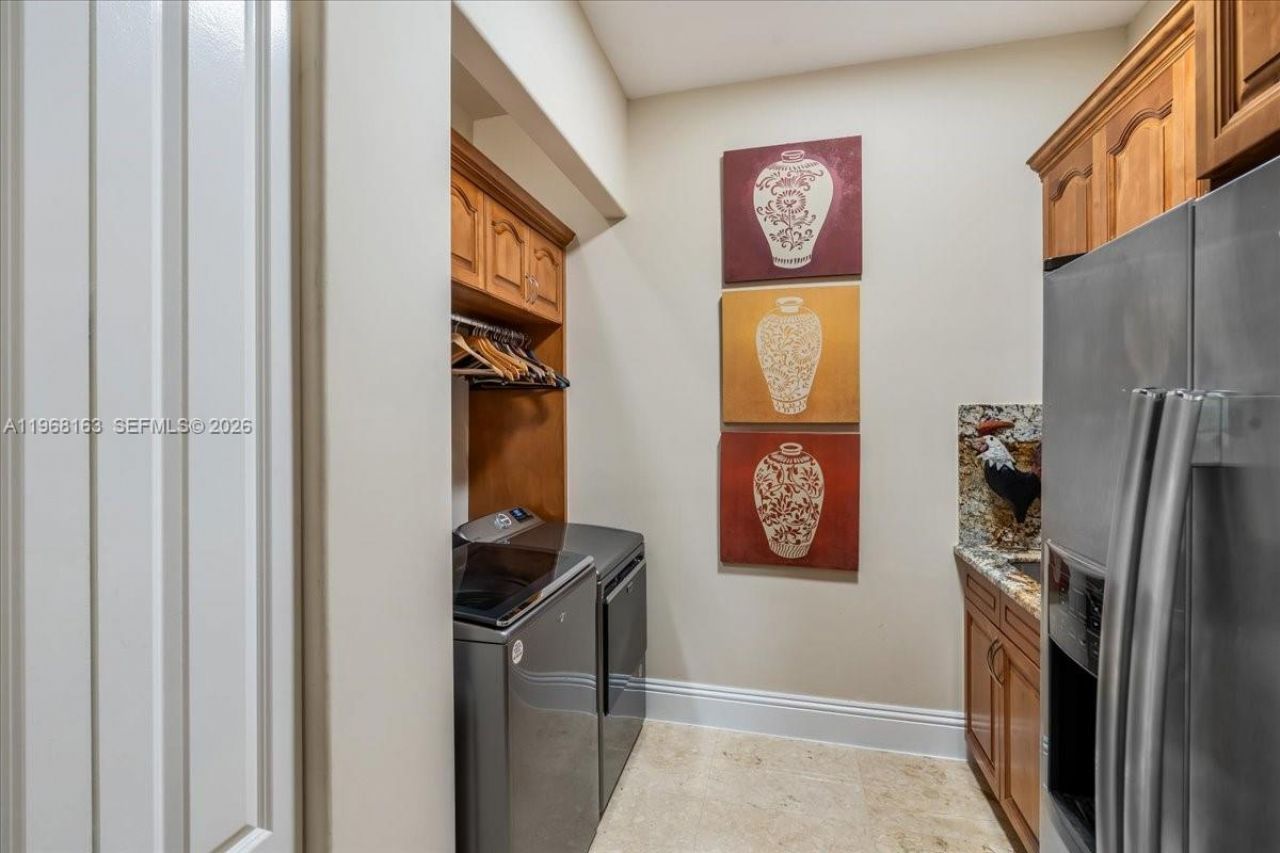 7851 NW 166th Ter, Miami Lakes, FL 33016 Photo