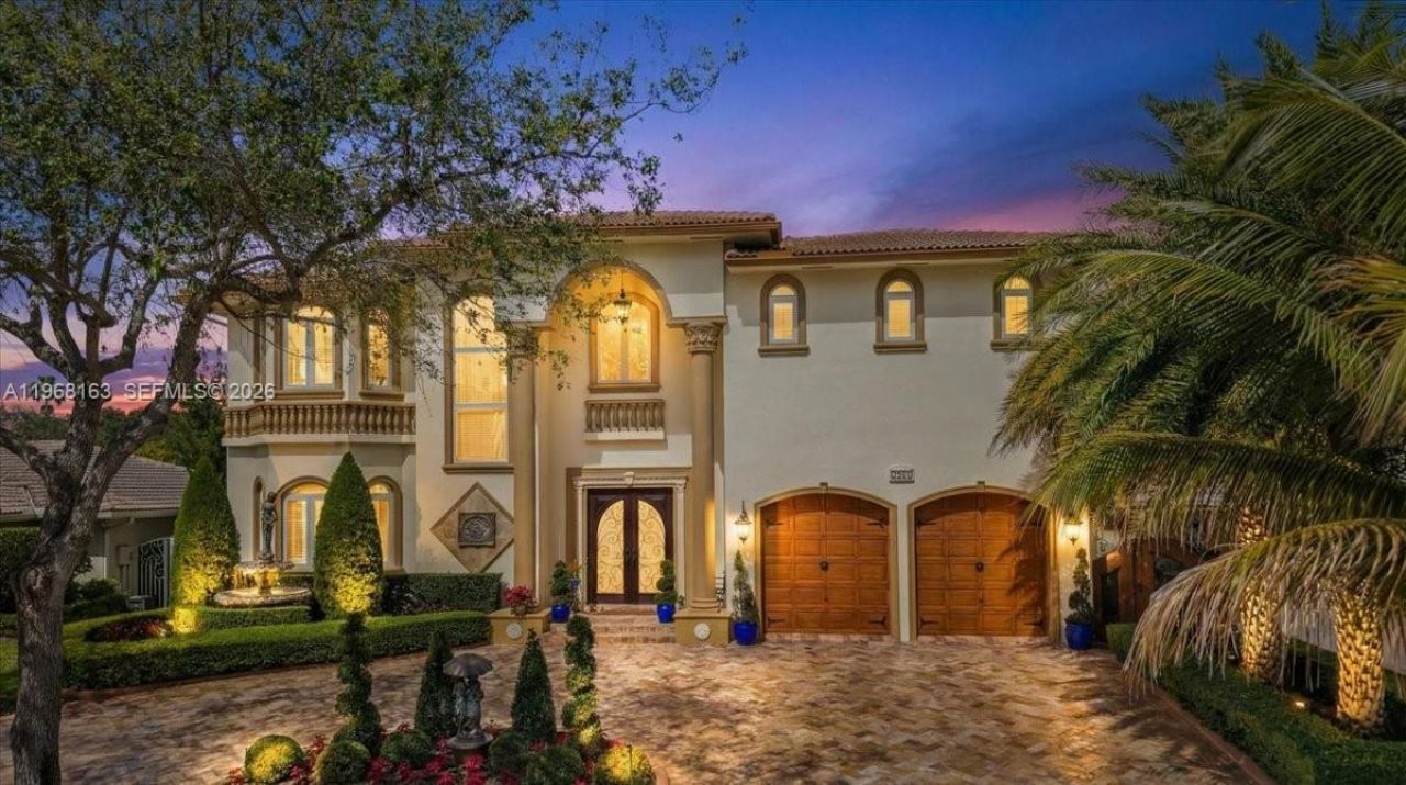 7851 NW 166th Ter, Miami Lakes, FL 33016 Photo