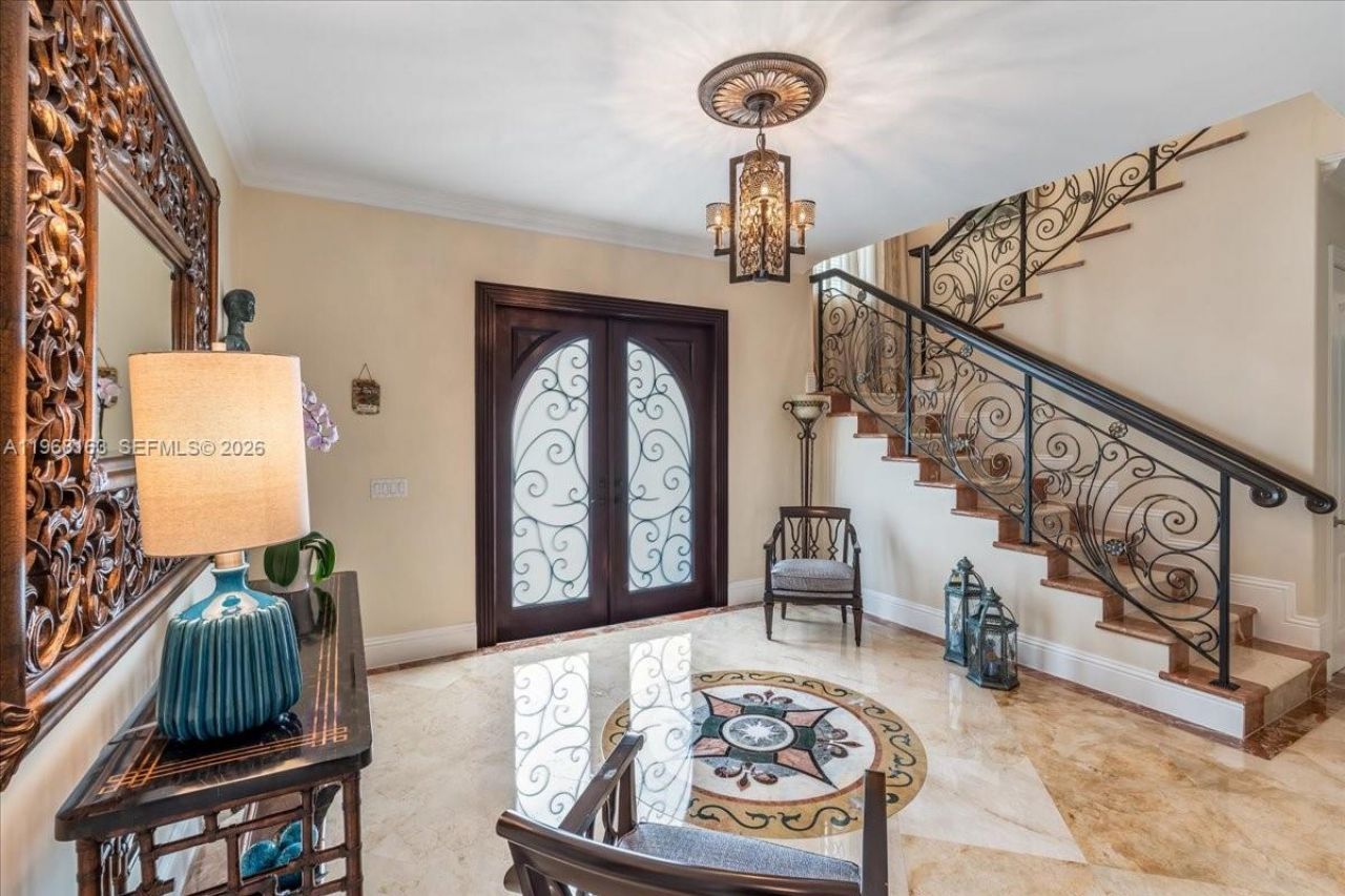 7851 NW 166th Ter, Miami Lakes, FL 33016 Photo