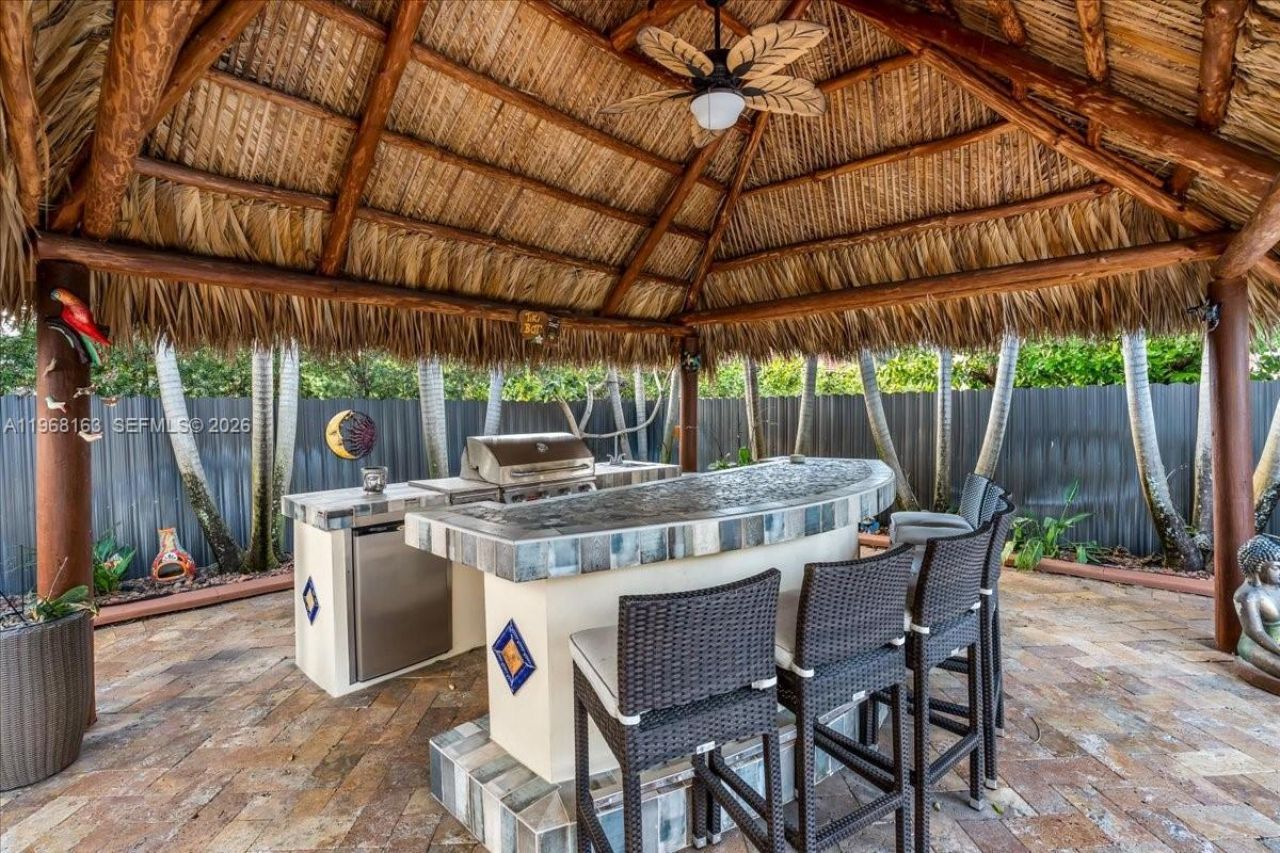 7851 NW 166th Ter, Miami Lakes, FL 33016 Photo