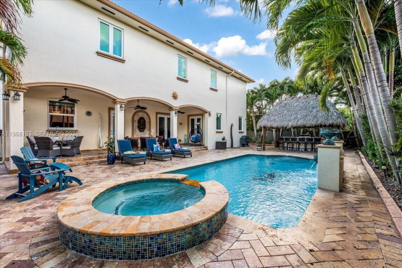 7851 NW 166th Ter, Miami Lakes, FL 33016 Photo