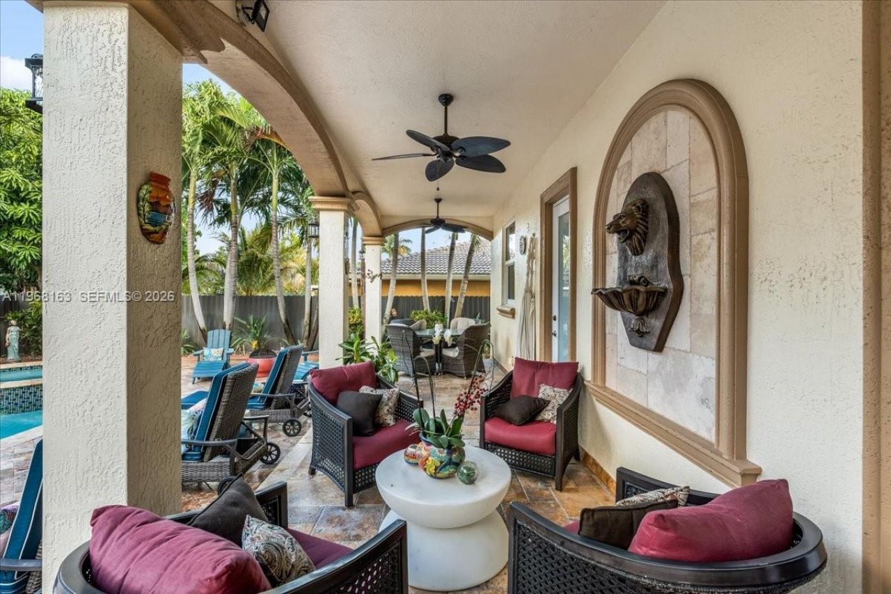 7851 NW 166th Ter, Miami Lakes, FL 33016 Photo