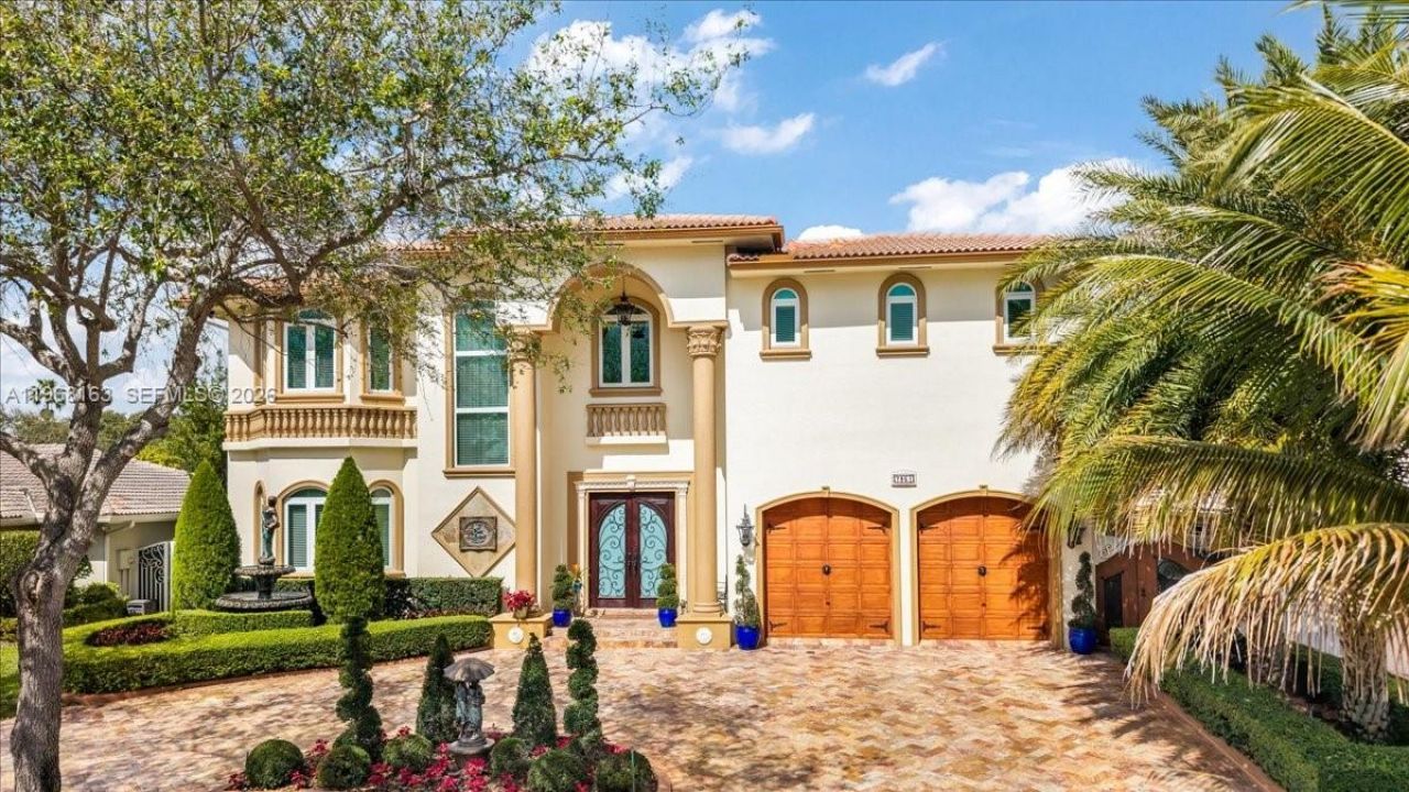 7851 NW 166th Ter, Miami Lakes, FL 33016 Photo