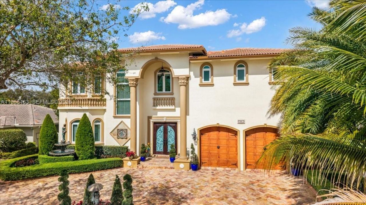 7851 NW 166th Ter, Miami Lakes, FL 33016 Photo