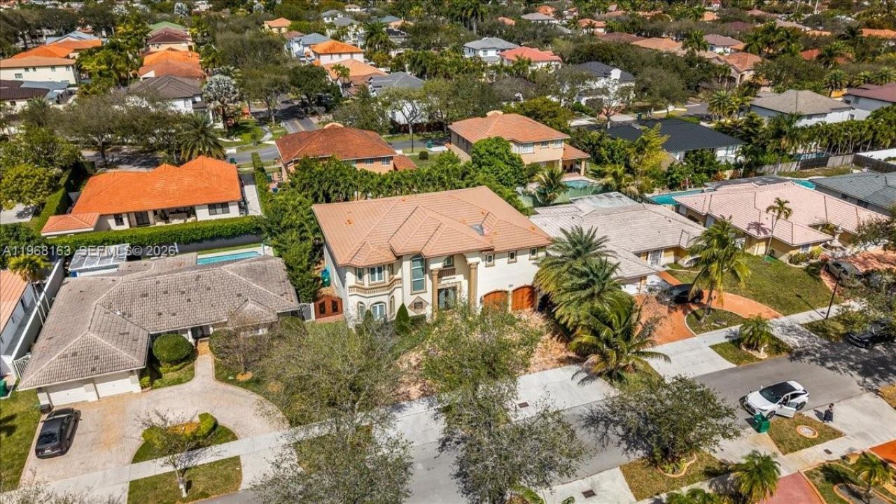 7851 NW 166th Ter, Miami Lakes, FL 33016 Photo