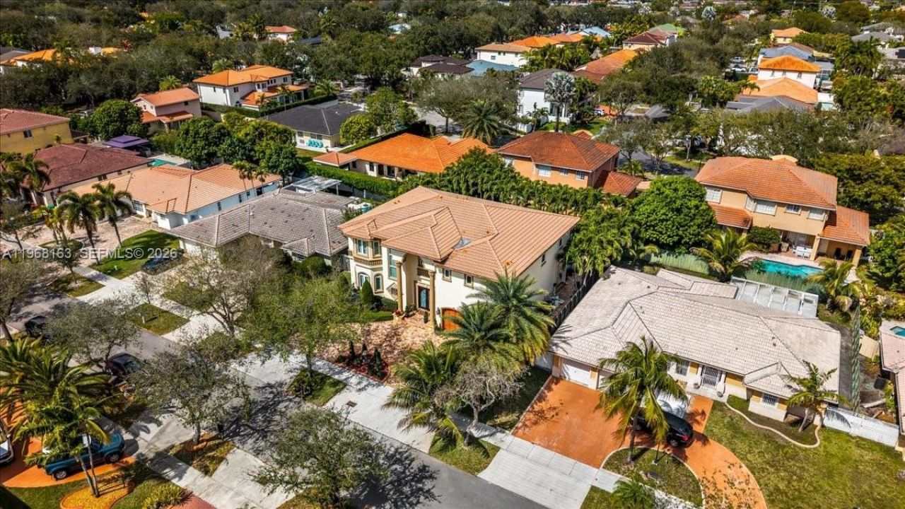 7851 NW 166th Ter, Miami Lakes, FL 33016 Photo