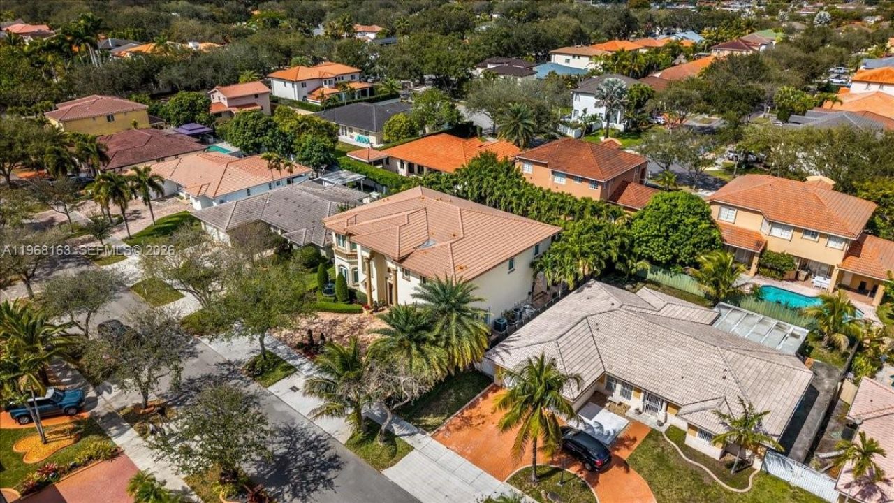 7851 NW 166th Ter, Miami Lakes, FL 33016 Photo