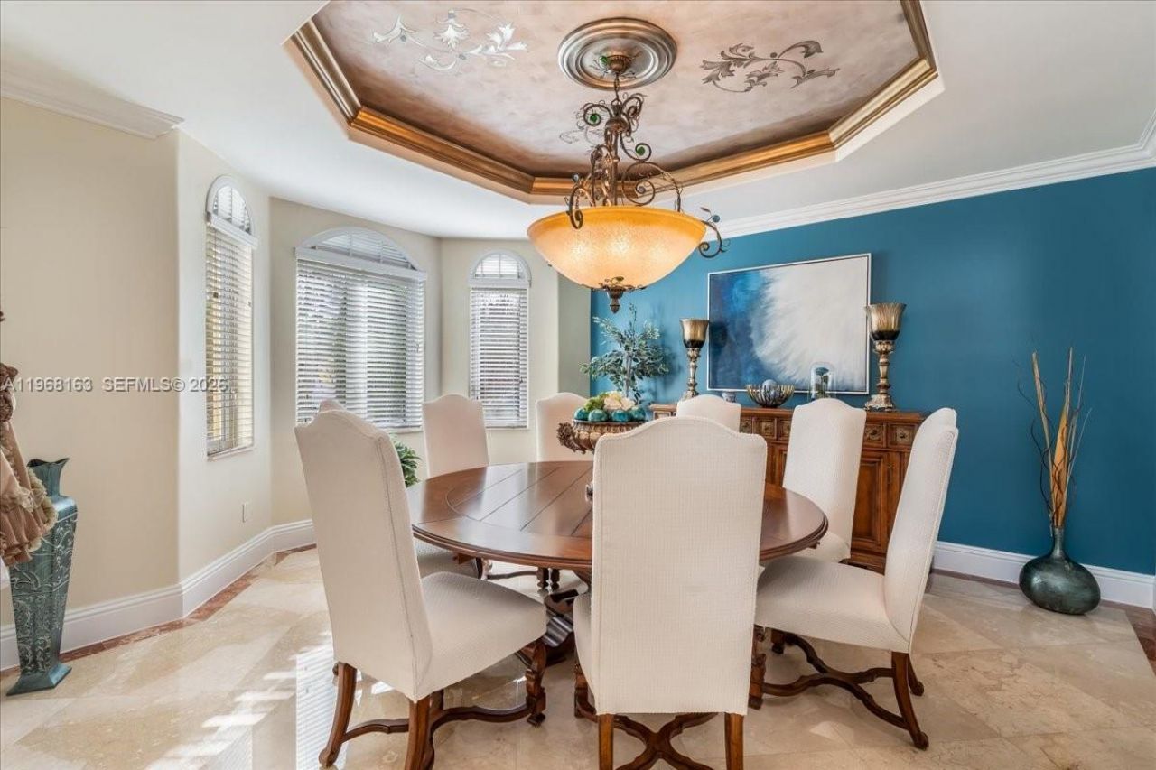 7851 NW 166th Ter, Miami Lakes, FL 33016 Photo