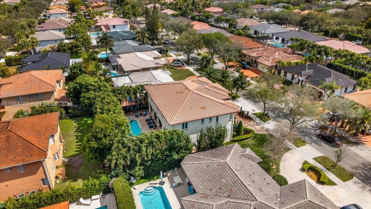 7851 NW 166th Ter, Miami Lakes, FL 33016 Photo