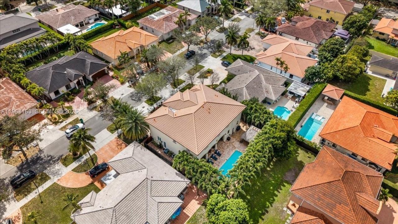 7851 NW 166th Ter, Miami Lakes, FL 33016 Photo