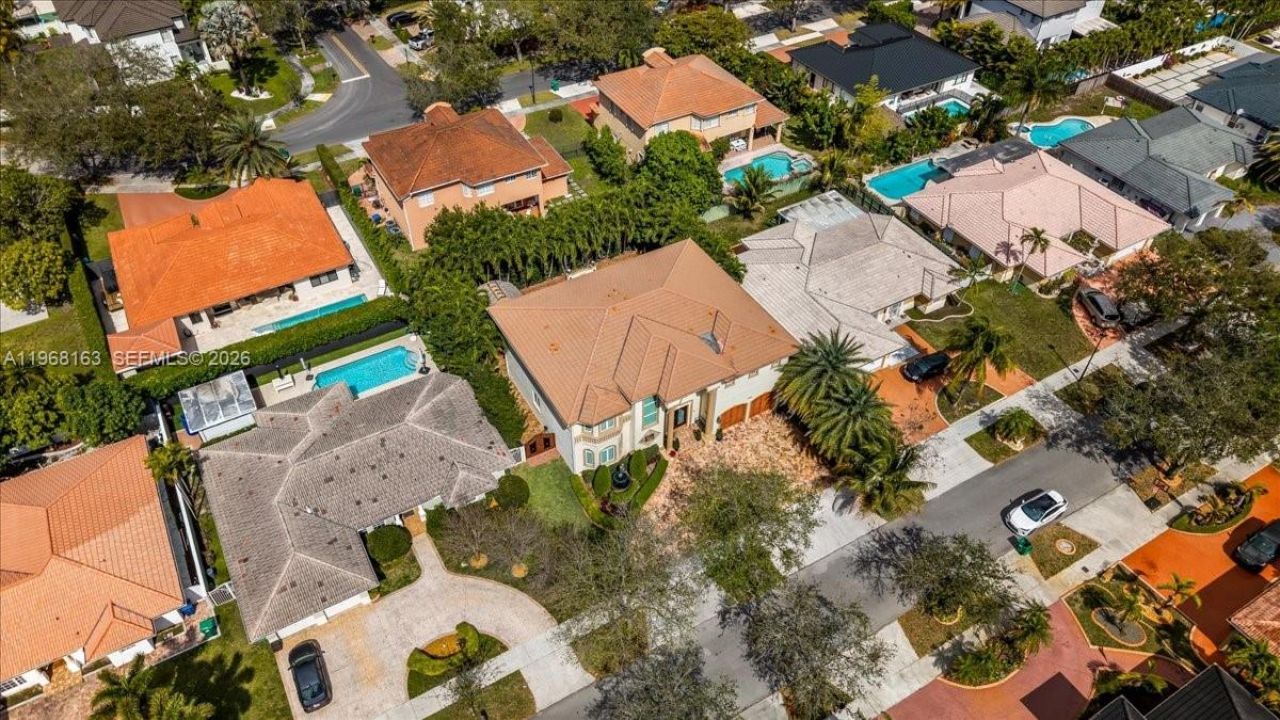 7851 NW 166th Ter, Miami Lakes, FL 33016 Photo