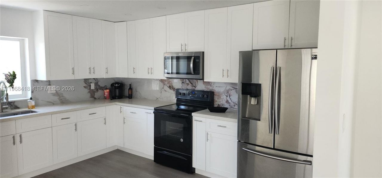 2915 NW 183rd St, Miami Gardens, FL 33056 Photo