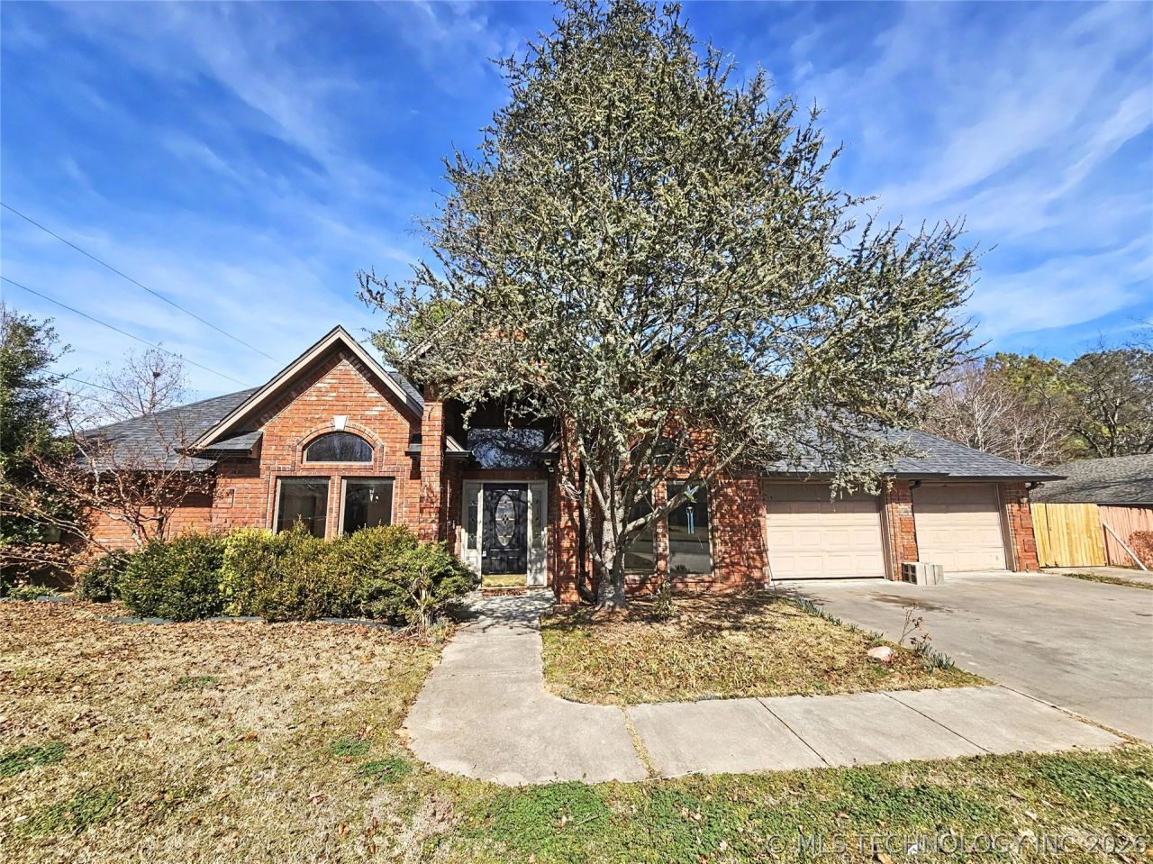 502 W 3rd Place, Tahlequah, OK 74464 Main Photo