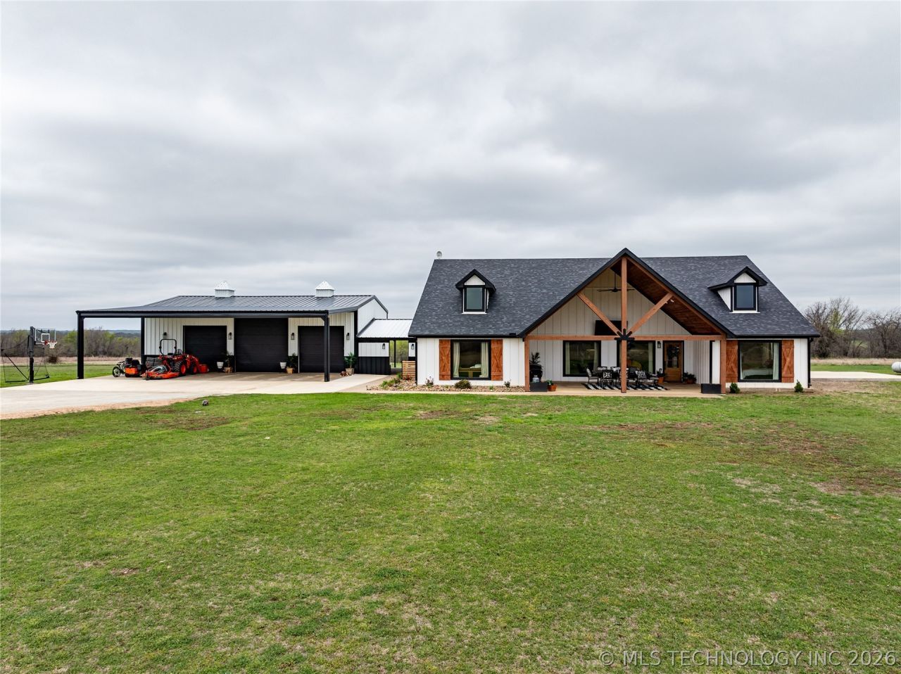 10189 Muncrief Road, Kingston, OK 73439 Main Photo