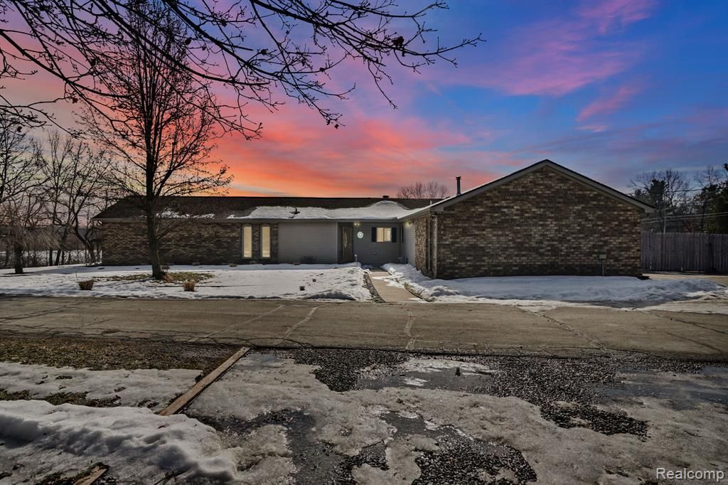 35 Leece Road, Brandon Township, MI 48462 Main Photo