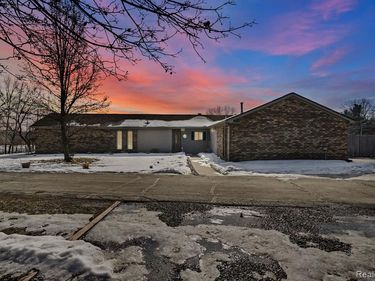 35 Leece Road, Brandon Twp, MI 48462